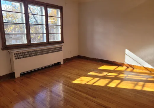 Triplex for Sale - 5659-5663 Av. McLynn, Notre-Dame-de-Grâce (Montreal Island), H3X 2P9