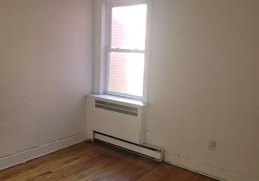 Triplex for Sale - 5659-5663 Av. McLynn, Notre-Dame-de-Grâce (Montreal Island), H3X 2P9