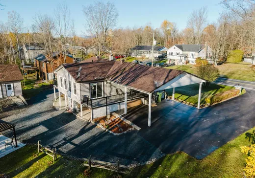 Duplex à vendre - 830A Av. du Parc, Sherbrooke, J1N 3N8