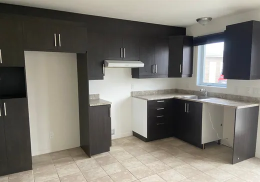4-Plex à vendre - 2710-2716 Rue du Chevalier, Drummondville, J2B 0W2