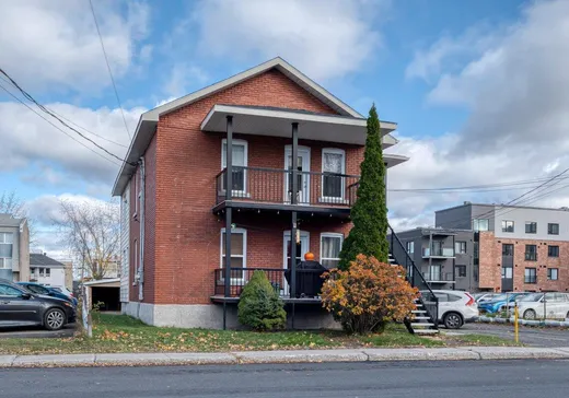 4-Plex à vendre - 516-518 Rue des Corsetières, Drummondville, J2B 1K3