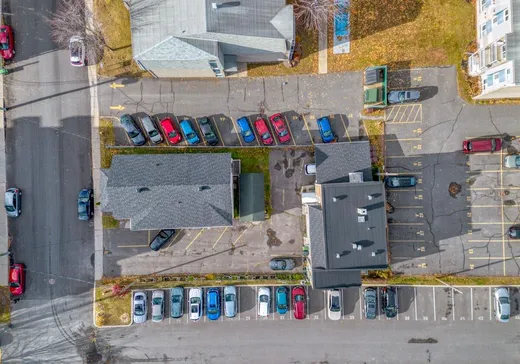 Triplex à vendre - 520-522 Rue des Corsetières, Drummondville, J2B 1K3