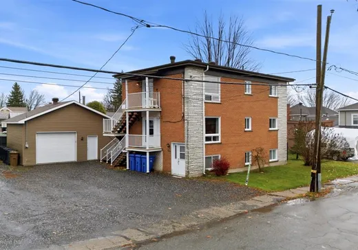 Triplex à vendre - 84-88 Rue St-Élie, East Angus, J0B1R0