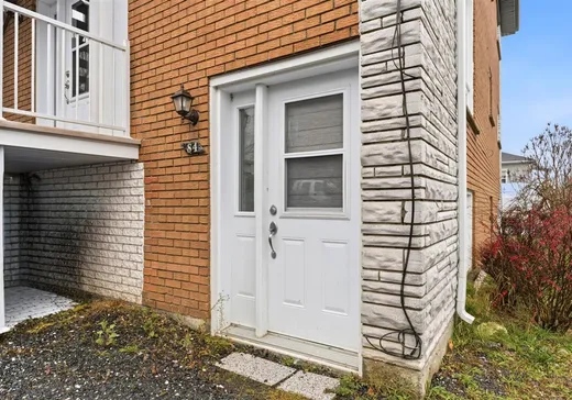 Triplex à vendre - 84-88 Rue St-Élie, East Angus, J0B 1R0