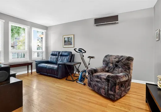 Triplex à vendre - 1090-1094 7e Avenue, Montréal (Pointe-aux-Trembles), H1B 4J4