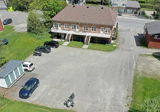 5-Plex à vendre - 130 Rue de Compton E., Waterville, J0B 3H0