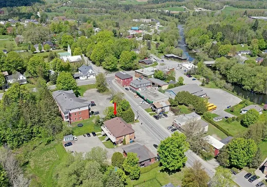 5-Plex à vendre - 130 Rue de Compton E., Waterville, J0B 3H0