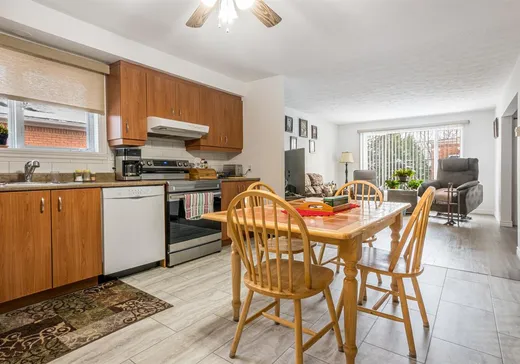 Triplex à vendre - 531-533 Rue Cartier, Sherbrooke, J1G 1G2