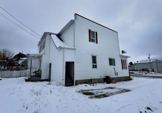 Duplex à vendre - 231-233 2e Avenue O., Amos, J9T 1S4