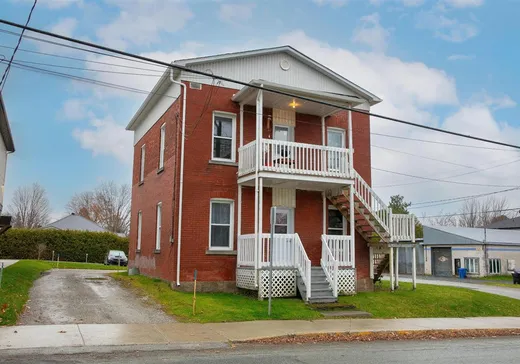 Duplex à vendre - 162-164 Rue Angus N., East Angus, J0B1R0