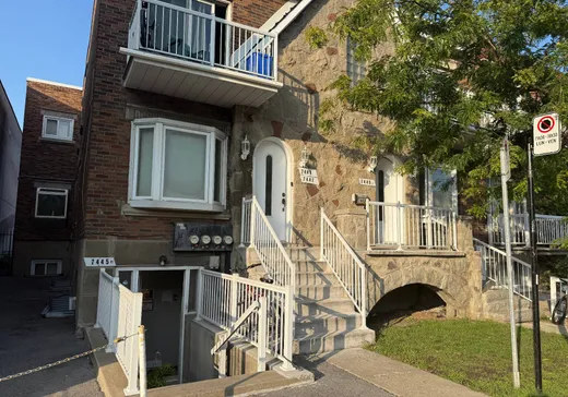 Triplex à vendre - 7445-7449 Boul. St-Laurent, Montréal (Villeray), H2R 1W8