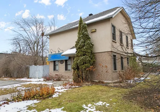 Duplex for sale - 2880 Rue Galt O., Sherbrooke, J1K2V8