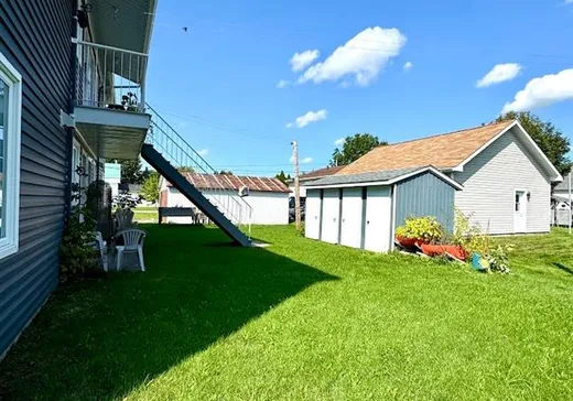 4-Plex à vendre - 410 Rue Marquis, Saint-Célestin, J0C 1G0