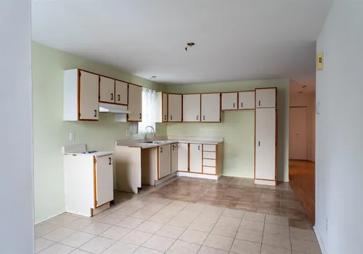 Duplex à vendre - 2060A-2060B Rue Émilia, Granby, J2B 7Z3