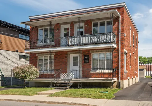 Triplex for Sale - 338-342 1re Avenue, Saint-Jean-sur-Richelieu, J2X 2E4