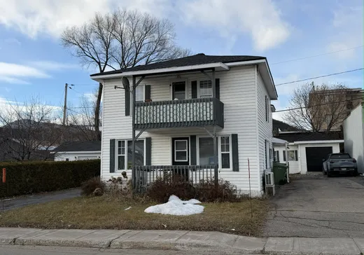 Duplex à vendre - 37-39 Rue des Vingt-et-Un, Clermont, G4A1G4