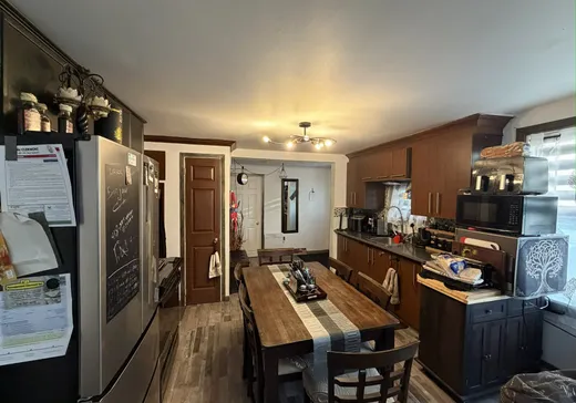 Duplex à vendre - 37-39 Rue des Vingt-et-Un, Clermont, G4A 1G4