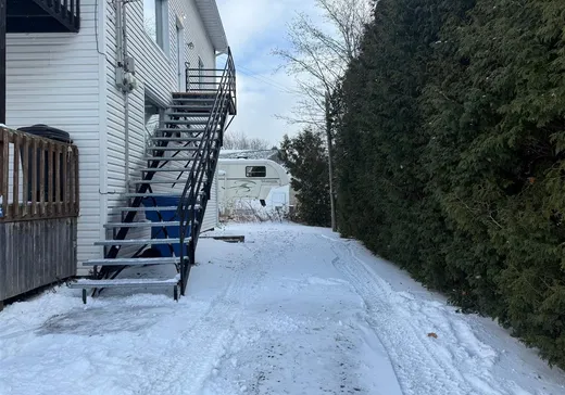 Duplex for Sale - 443-445 Rue Bellegarde, Saint-Honoré-de-Shenley, G0M 1V0