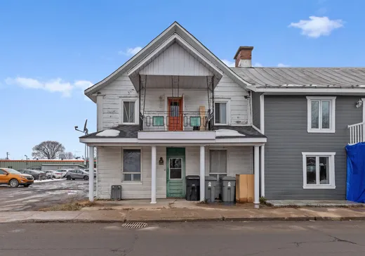 Duplex à vendre - 290-292 Rue De Frontenac, Berthierville, J0K1A0