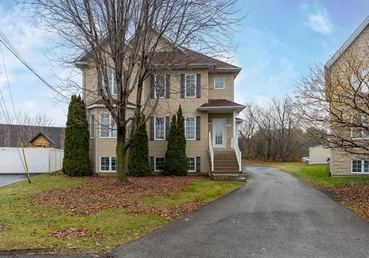 Triplex à vendre - 287A-287C Place du Parc, Saint-Cyprien-de-Napierville, J0J1L0