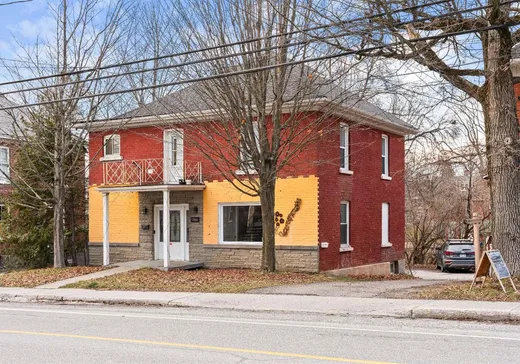 Duplex à vendre - 1186-1188 Rue Belvédère S., Les Nations, J1H4C7