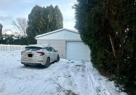 Duplex à vendre - 2542-2544 Av. St-Alexis, Shawinigan, G9N 2Z3