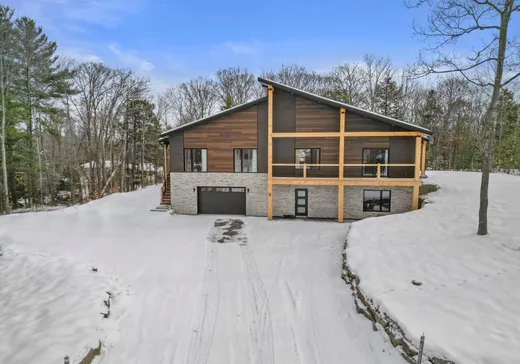 Duplex à vendre - 9Z-11Z Rue St-Louis, St-Hippolyte, J8A0H2