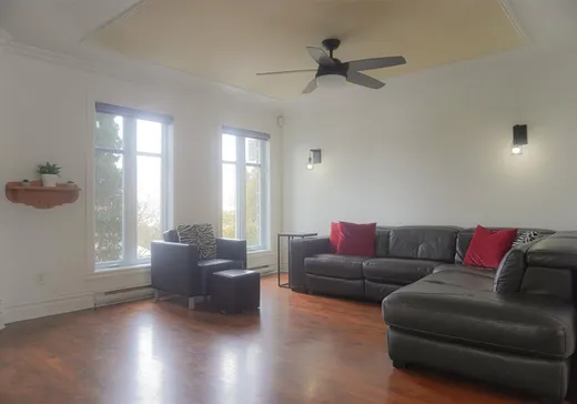 Duplex à vendre - 71-73 Place Bourdages, Terrebonne, J6Y 1Z9