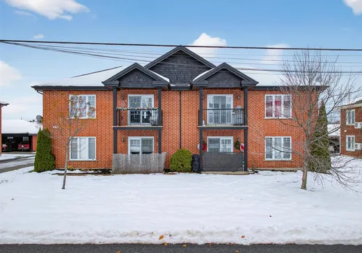 4-Plex for sale - 224 Rue St-Cyr, Victoriaville, G6T2G4