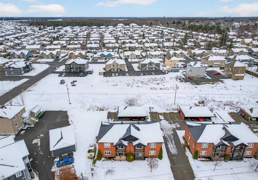 4-Plex à vendre - 230 Rue St-Cyr, Victoriaville, G6T 2G4