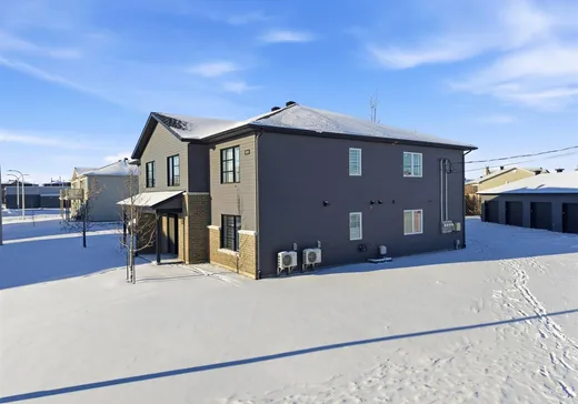 4-Plex à vendre - 2101-2107 Rue de la Forêt-d'Orléans, Drummondville, J2A0N5