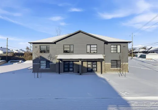 4-Plex à vendre - 2101-2107 Rue de la Forêt-d'Orléans, Drummondville, J2A 0N5