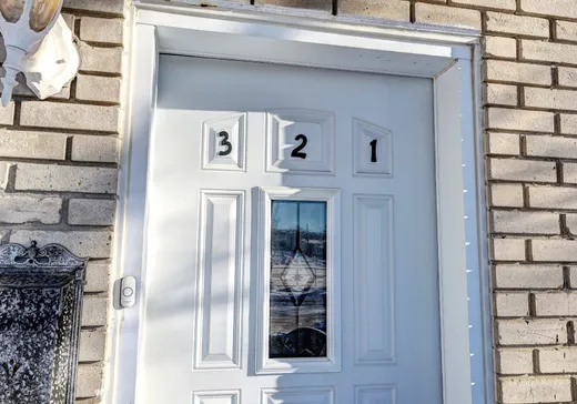 Triplex for Sale - 321-325 17e Avenue, Saint-Jérôme, J7Z 4H1