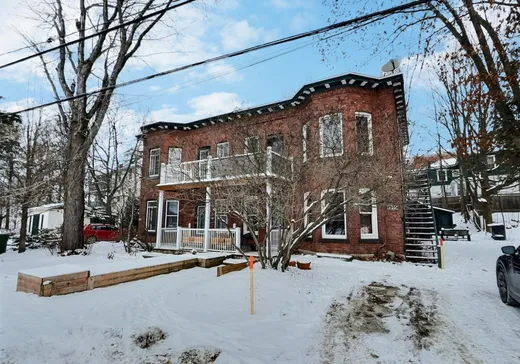 Duplex à vendre - 512-514 Rue St-François N., Sherbrooke, J1E2C1