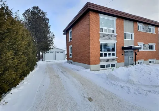 Triplex à vendre - 117 Rue Desruisseaux, East Angus, J0B1R0
