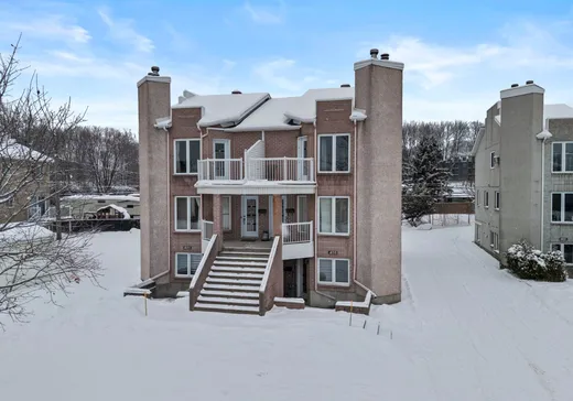 4-Plex à vendre - 401-407 Place Georges-Auclair, Saint-Jérôme, J7Y4T2