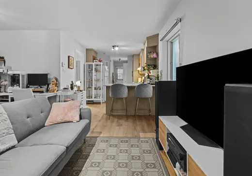 4-Plex à vendre - 401-407 Place Georges-Auclair, Saint-Jérôme, J7Y 4T2