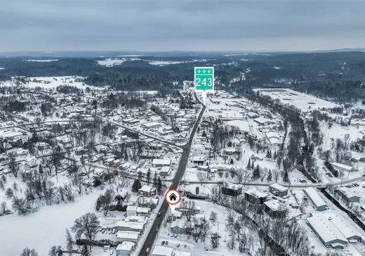 Triplex à vendre - 6030-6034 Rue Foster, Waterloo, J0E 2N0