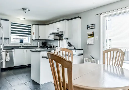 Triplex à vendre - 3456 Rue Bouthillier, Carignan, J3L 0J3