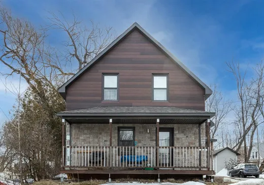 Duplex à vendre - 128-130 Rue Dollard, Magog, J1X 2M4