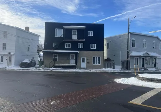 Triplex for Sale - 133-139 Rue St-Pierre, Montmagny, G5V 2R2