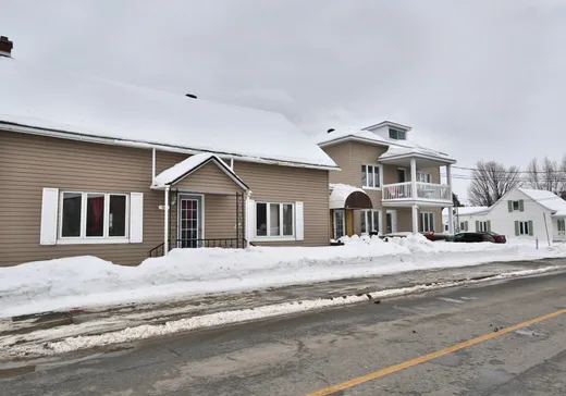 4-Plex à vendre - 44-56 Av. St-François, Saint-Pie, J0H 1W0