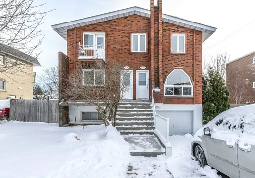 Triplex for Sale - 1203-1207 Rue Latour, St-Hubert, J3Y 4V3