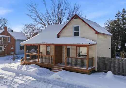 Duplex for Sale - 139 Rue St-Jacques, East Angus, J0B 1R0