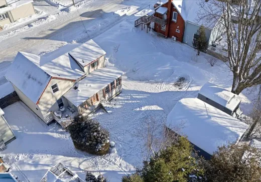 Duplex for Sale - 139 Rue St-Jacques, East Angus, J0B 1R0