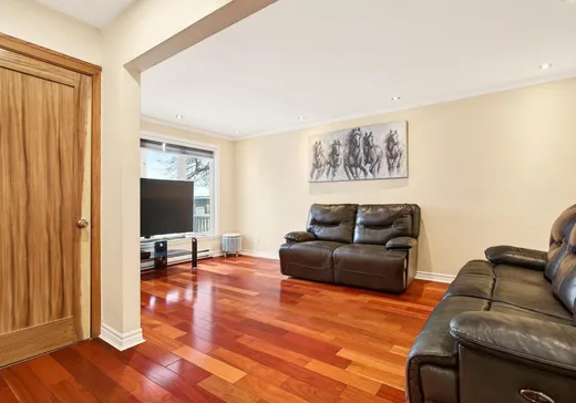 Duplex à vendre - 5590 - 5592 Boul. des Grandes-Prairies, Montréal (Saint-Léonard), H1R 1B5