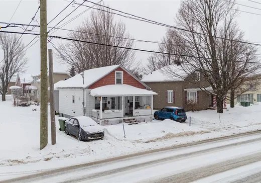 Duplex à vendre - 1904 Rue St-Jean, Plessisville, G6L1G6