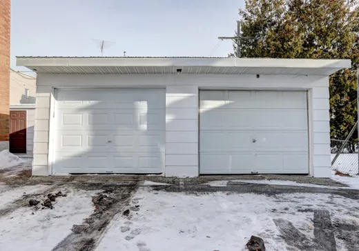 5-Plex à vendre - 2260 Av. Raymond, Saint-Hyacinthe, J2S 7A9