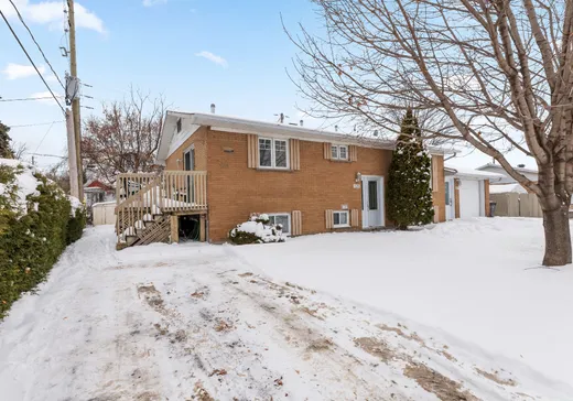 Duplex for Sale - 121-121A Rue Émile, Saint-Sulpice, J5W 4J2