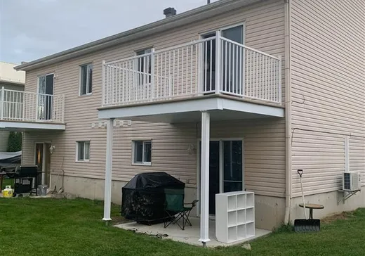 4-Plex for Sale - 54 Rue St-Louis, Warwick, J0A 1M0